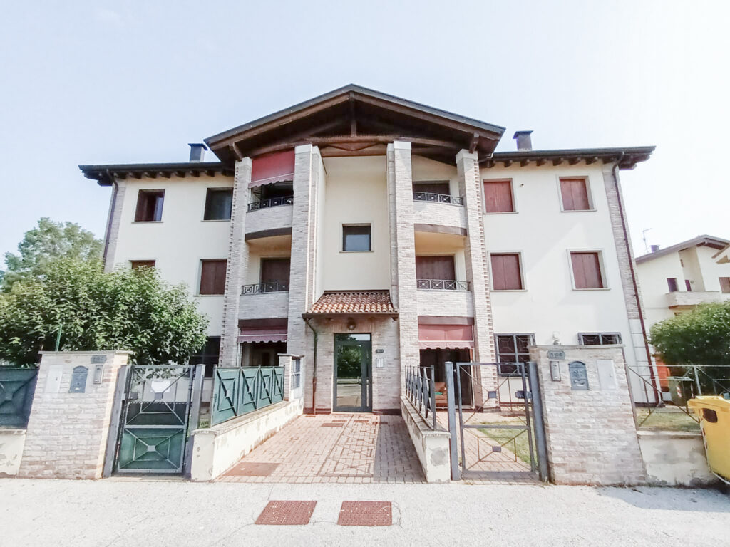 Trilocale in vendita Cento FE